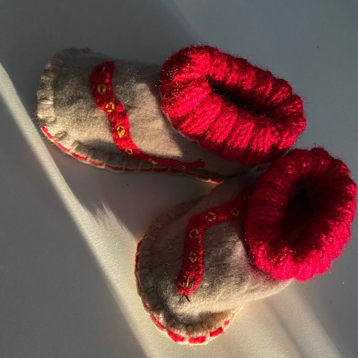 BABY BOOTIE / Red and Natural with sneaky snakes